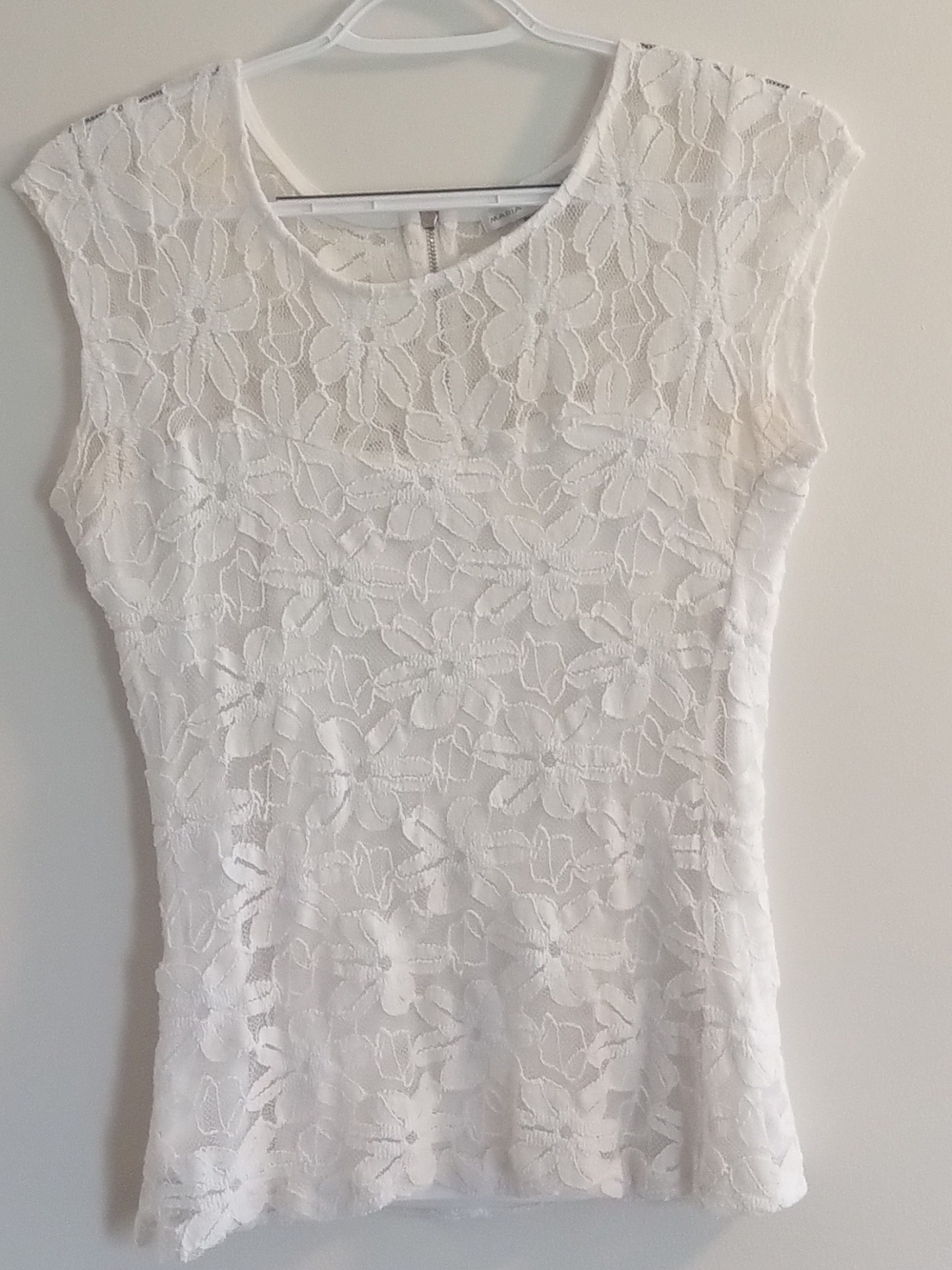 Women's White Floral Lace Cap-Sleeve Blouse